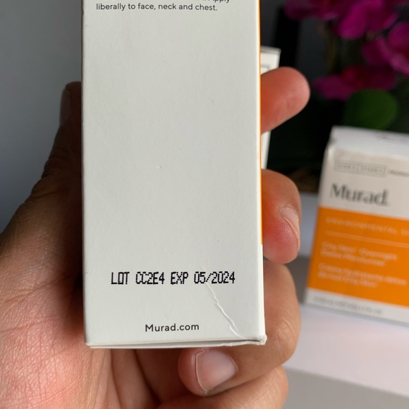 MURAD Environmental Shield Bundle (3) - Picture 8 of 12